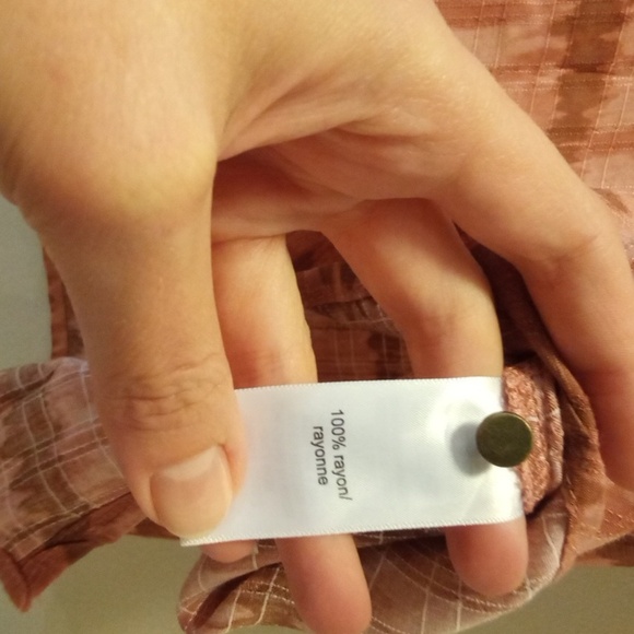 Pink/Rust printed  MAURICES short sleeve top - Picture 4 of 5